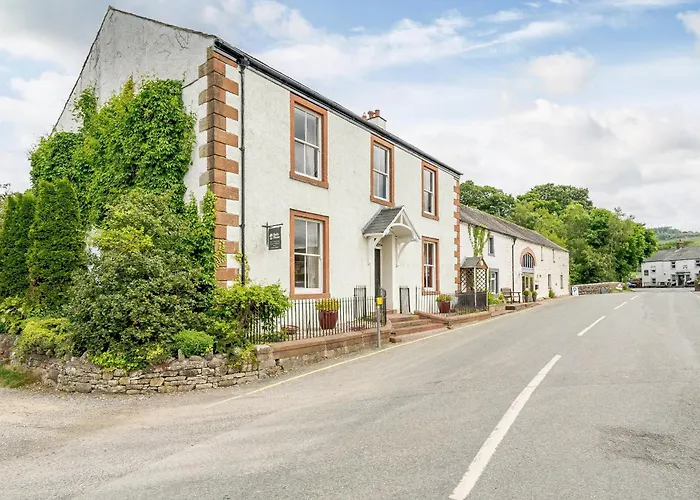 Holly House * 풀리 브리지