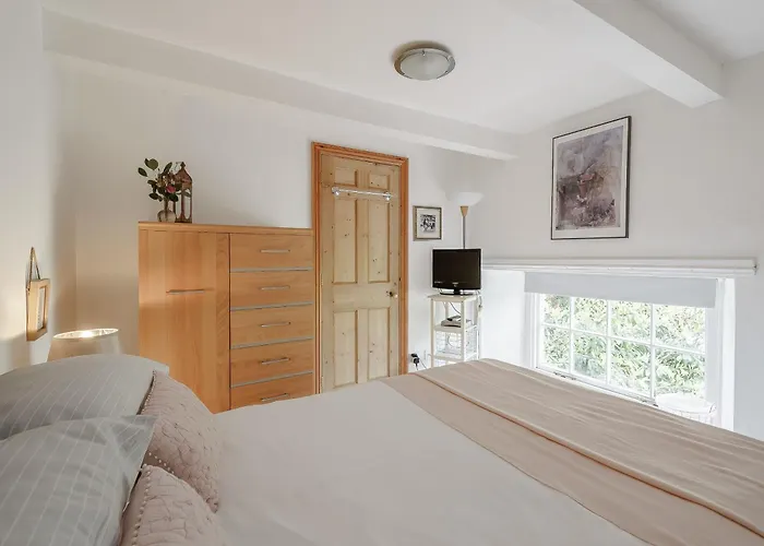 Holly House 펜션 *