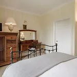 Holly House * Pooley Bridge