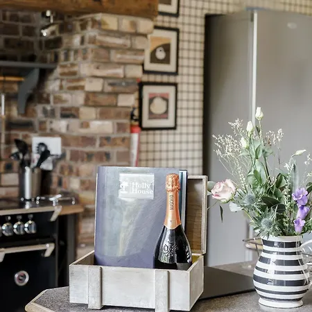 Holly House * 普利布里奇