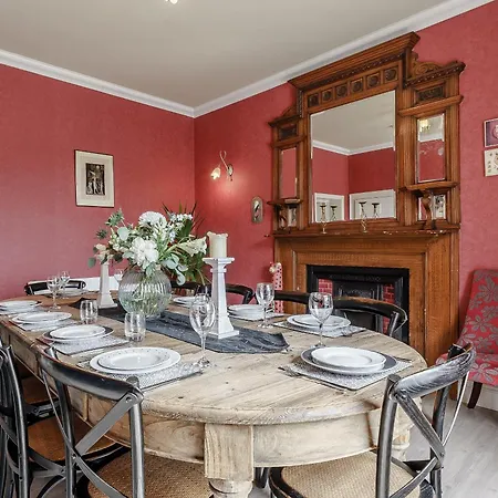 度假居 Holly House