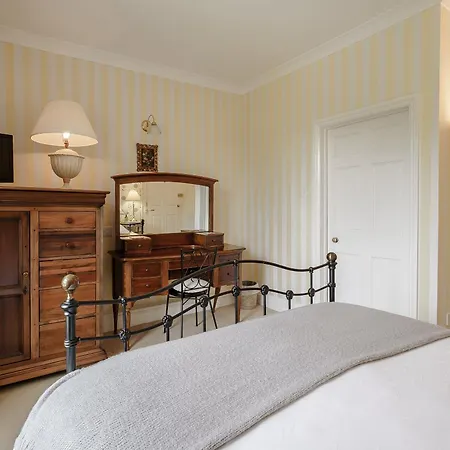 Holly House * 普利布里奇