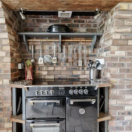 Holly House * 普利布里奇