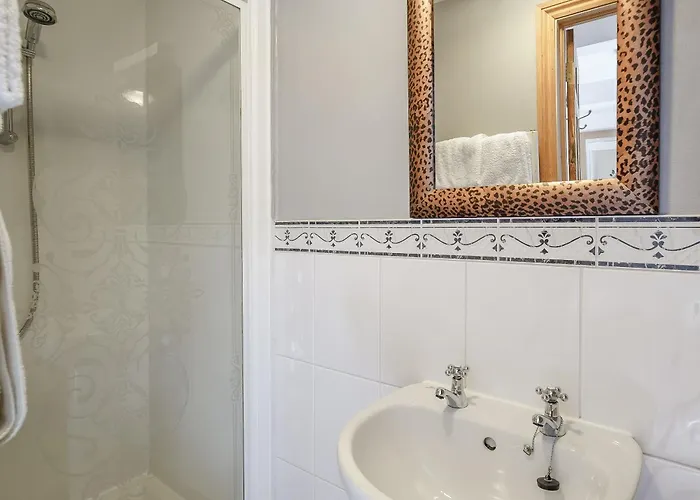 Holly House * Pooley Bridge