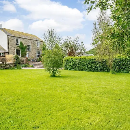 Holly House Holiday home Pooley Bridge